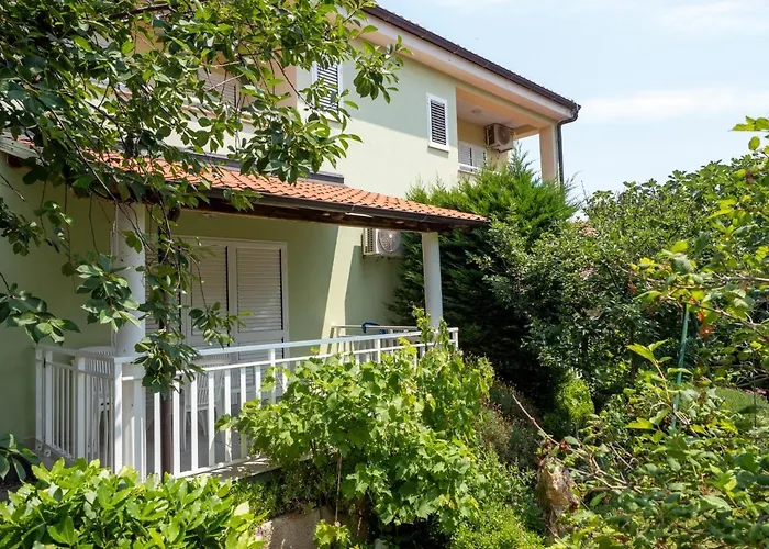 Lucic Apartament Baška